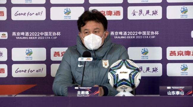 男生叫女生舔自己的坤